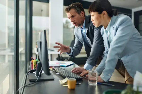Datos históricos de un sistema ERP heredado preparados para su archivado